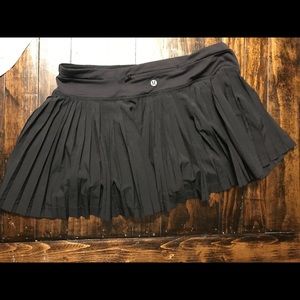 Lululemon pleated skirt